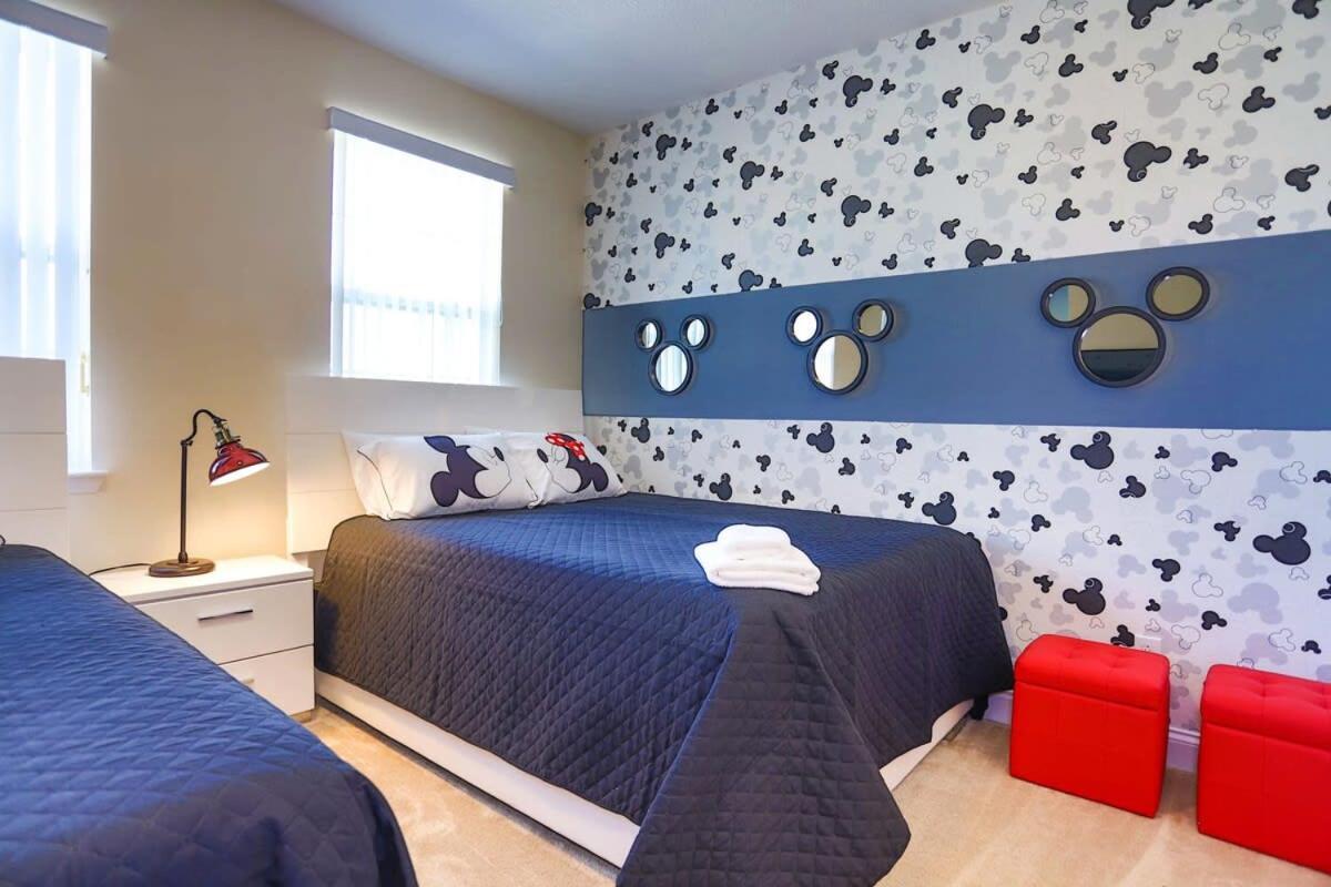 Сasa de vacaciones Splendid Four Bedroom W/ Pool @festival 154 Davenport