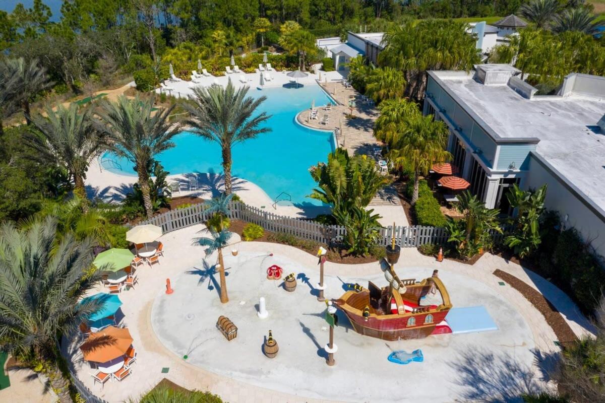 Сasa de vacaciones Splendid Four Bedroom W/ Pool @festival 154