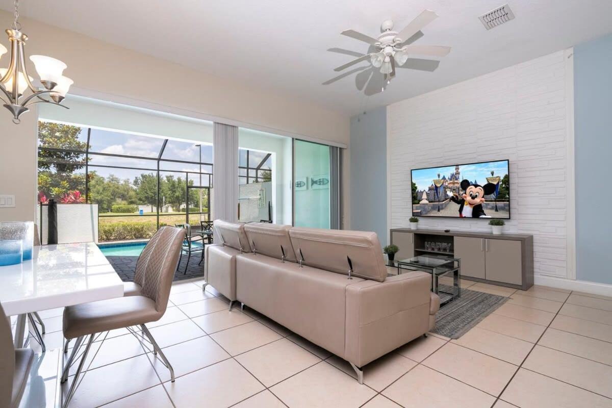 Splendid Four Bedroom W/ Pool @festival 154 Сasa de vacaciones